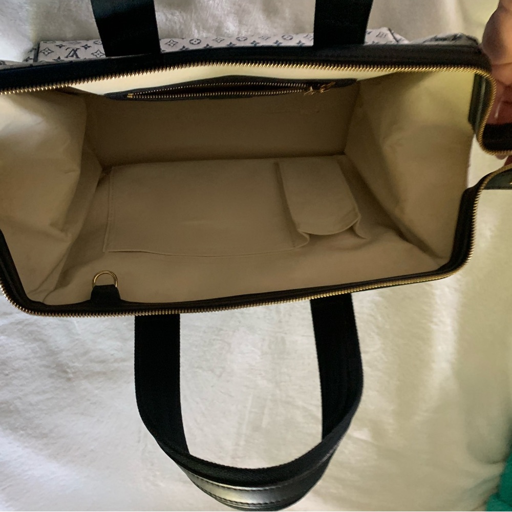 Authentic Louis Vuitton Josephine Navy and Cream Monogram Tote/Handbag - Picture 12 of 16